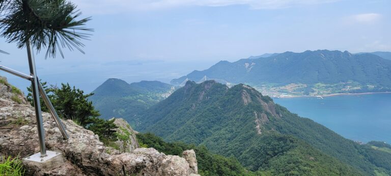 Tongyeong, Saryangdo Island, and the Hike That Nearly Finished Me